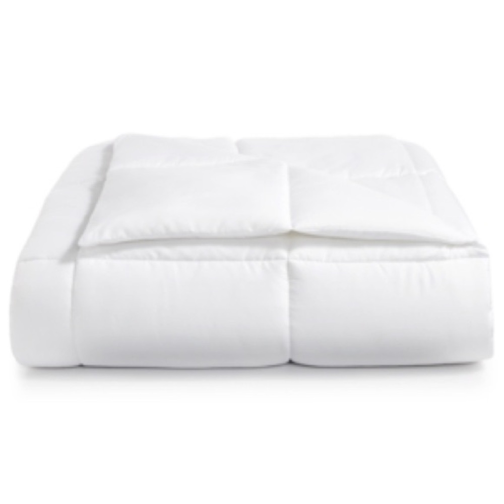 Martha Stewart Classic White Comforter